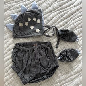 Hallmark Dino Baby's First Photo Set, 0-3 Months